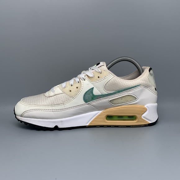 Nike Air Max 90 SE White Green Running Shoes DO9850-100 Women's Sz 9.5 - Picture 6 of 10